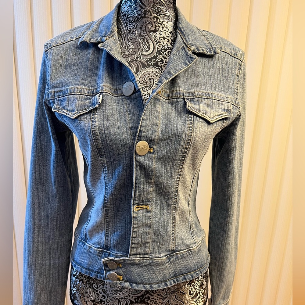 Size S jean jacket, stretch.